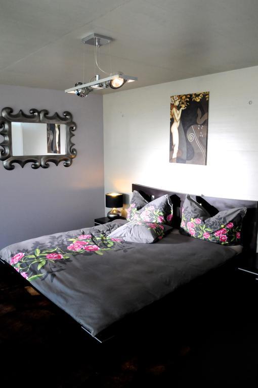 Morat Gaste Zimmer Habitación foto